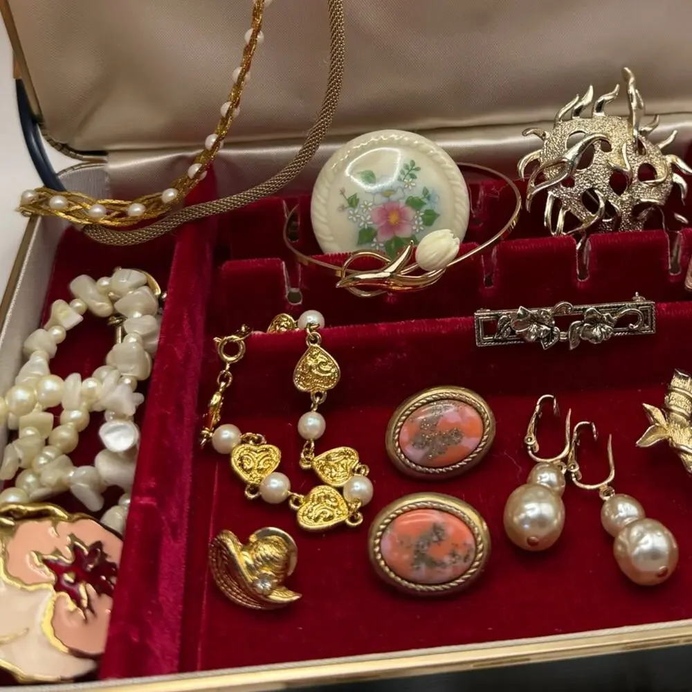 Vintage Avon Sarah Coventry Jewelry Wearable Lot Earring Necklace Brooch - Picture 4 of 13